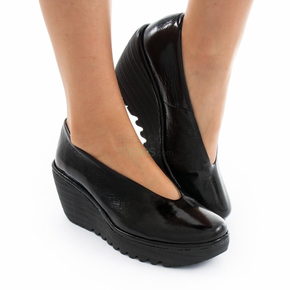 Fly London Yaz Wedge Shoes Black Patent Leather Classic Minimalist Comfort US 9 - Picture 1 of 12